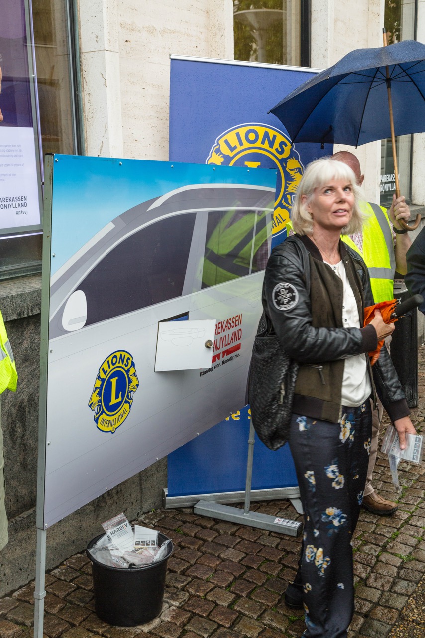 Vinderen af hovedgevinsten i bilnøglelotteriet 2019.